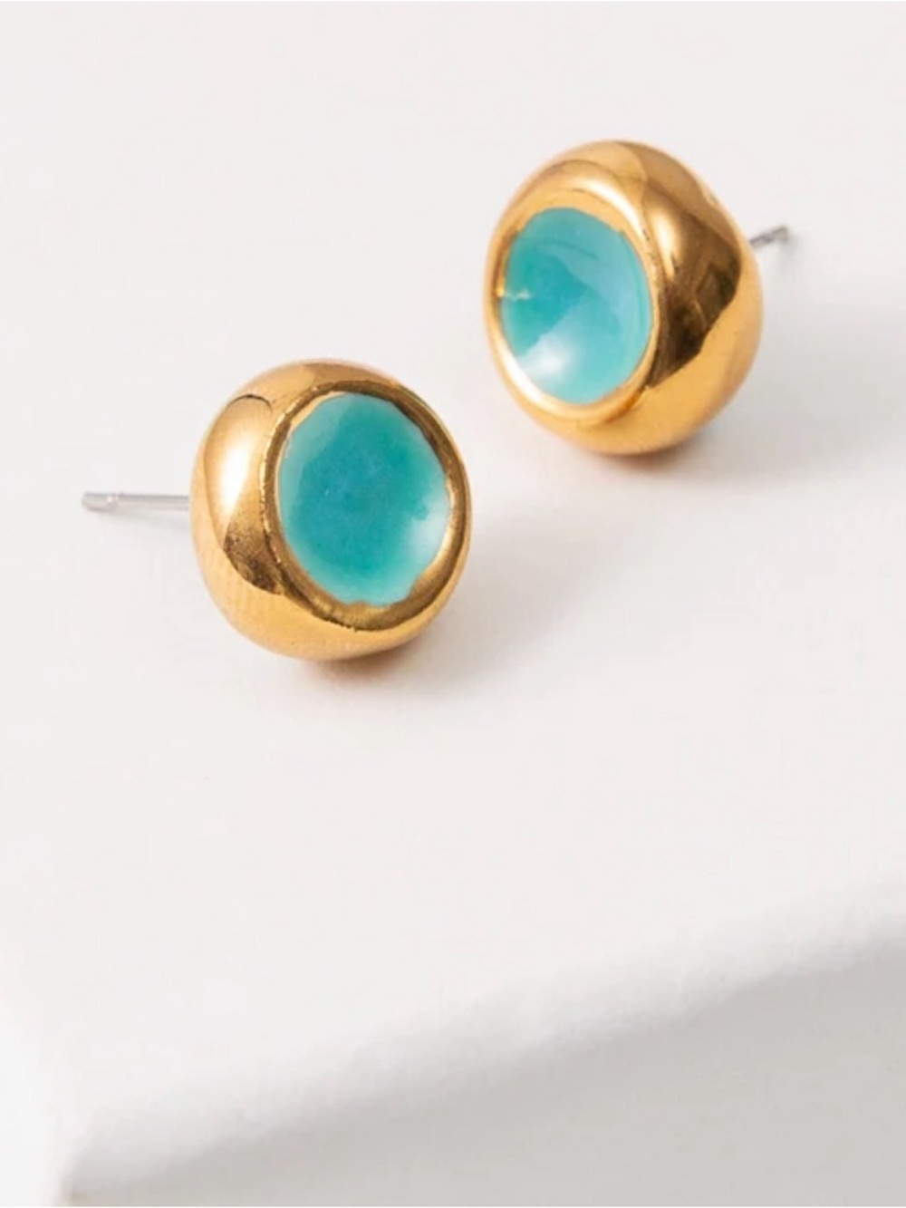 NWT Noonday Sulpted Porcelain Studs